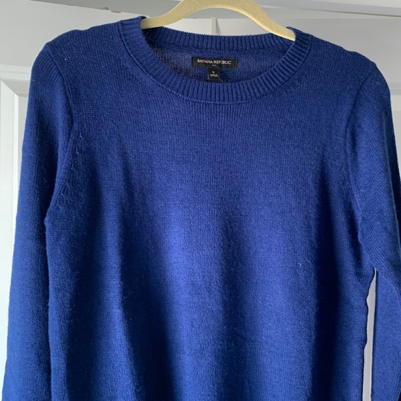 NWT Banana Republic Crew Neck Sweater - Picture 4 of 13